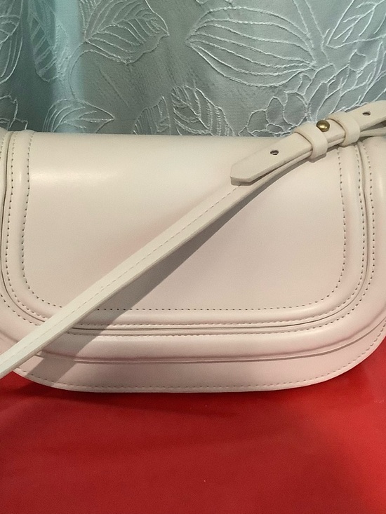 Zara Handbags - Zara Cream Crossbody Bag - Timeless Everyday Style